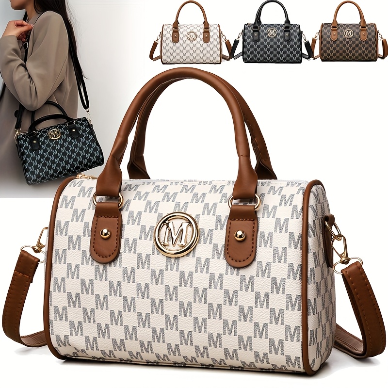 حقيبة كتف نسائية بحروف أبجدية  - مراجعة Leatherwork Logo وسعره