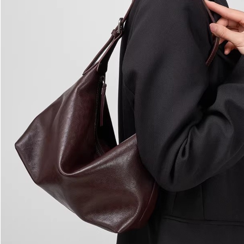 حقيبة كتف نسائية من الجلد الطب - مراجعة Leatherwork Logo وسعره